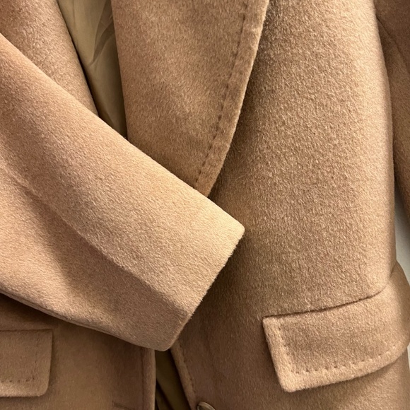 Banana Republic Wool Coat size medium, Fall 2023, women's sizing - Picture 12 of 16